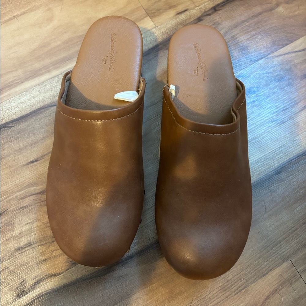 Universal Thread Brown Slip On Clogs